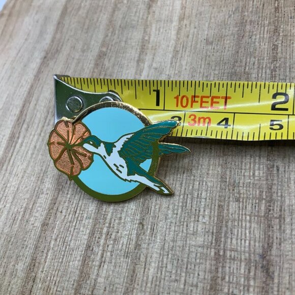 Cloisonne Vintage Enamel Blue Flower Hummingbird Gold Tone Pin - Picture 5 of 5